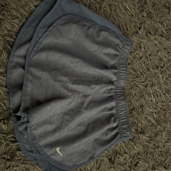 Nike shorts lined - Picture 1 of 3